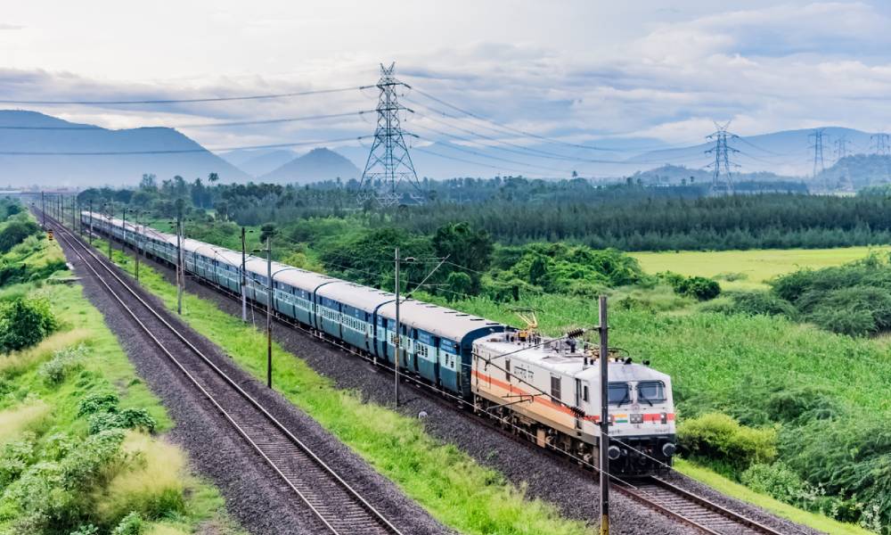 ട്രെയിനിൽ യാത്രക്കാരെ മയക്കി കവര്‍ച്ച; മലയാളിയായ അമ്മയുടേയും മകളുടേയും പത്ത് പവന്‍ സ്വര്‍ണം നഷ്ടമായി